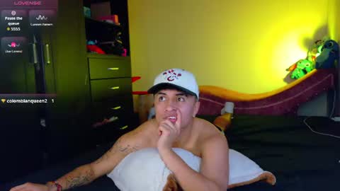 Snapshot of boylatin_777 chatting on 07.23.26 miguel online show from 07.23.26