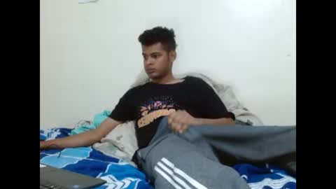 Snapshot of boylittle19cm chatting on 02.20.25 Jackson online show from 02.20.25