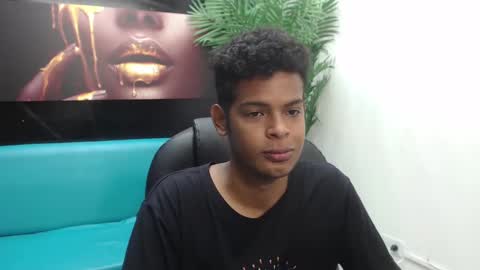 Snapshot of boylittle19cm chatting on 03.08.25 Jackson online show from 03.08.25