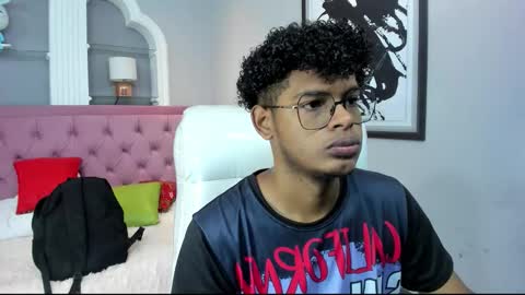 Snapshot of boylittle19cm chatting on 09.30.25 Jackson online show from 09.30.25