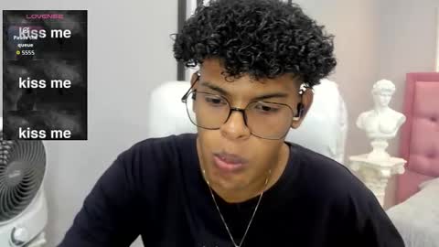 Snapshot of boylittle19cm chatting on 11.07.25 Jackson online show from 11.07.25