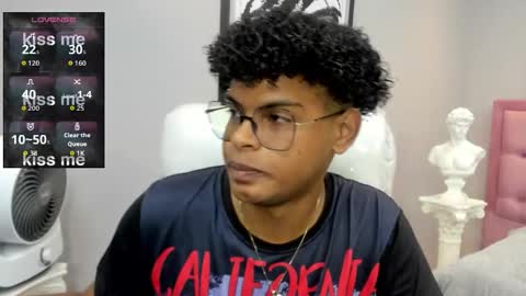 Snapshot of boylittle19cm chatting on 11.08.25 Jackson online show from 11.08.25