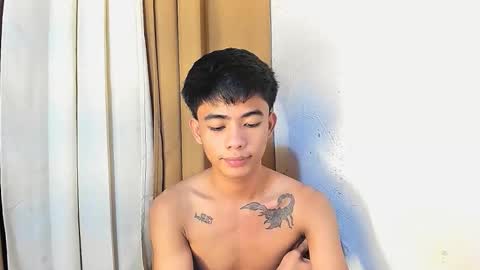 Snapshot of boynextdoor4ux chatting on 06.11.26 HI IM JAMES DONT FORGET GIVE ME THUMBS UP AND JOIN TO MY FANCLUB online show from 06.11.26