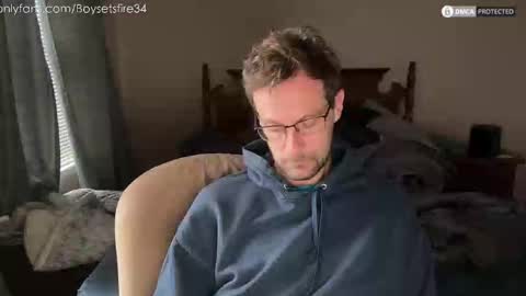Snapshot of boysetsfire34 chatting on 10.24.25 boysetsfire34 online show from 10.24.25