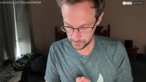 Snapshot of boysetsfire34 chatting on 11.05.25 boysetsfire34 online show from 11.05.25