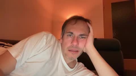 Snapshot of boyslut8 chatting on 10.23.25 boytoyhh online show from 10.23.25