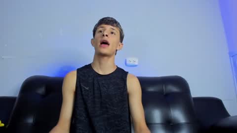 Snapshot of boysweet_boys chatting on 01.25.25 Paul and Max online show from 01.25.25