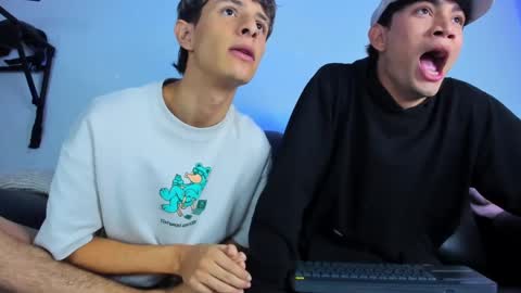 Snapshot of boysweet_boys chatting on 02.10.25 Paul and Max online show from 02.10.25