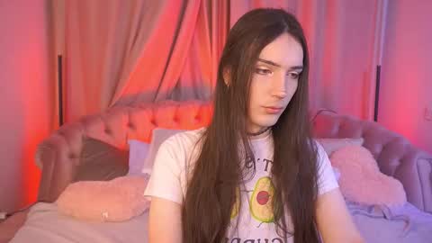 Snapshot of boytemptation chatting on 10.01.25 Nova online show from 10.01.25