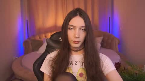 Snapshot of boytemptation chatting on 10.09.25 Nova online show from 10.09.25