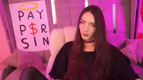 Snapshot of boytemptation chatting on 11.01.25 Nova online show from 11.01.25