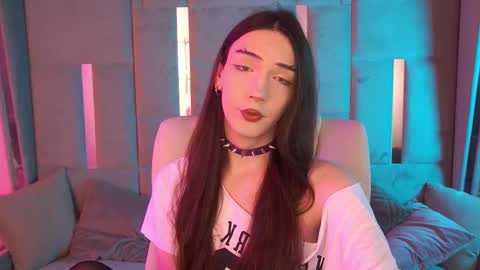 Snapshot of boytemptation chatting on 11.06.25 Nova online show from 11.06.25