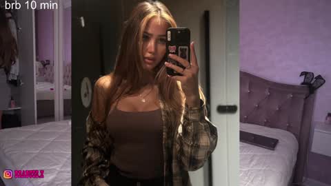 Snapshot of brabuss_ chatting on 01.18.25 Lana online show from 01.18.25