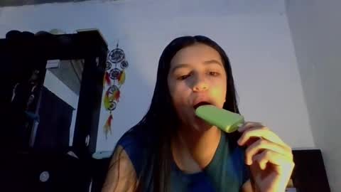 brad_and_emma293215 online show from 02.25.26