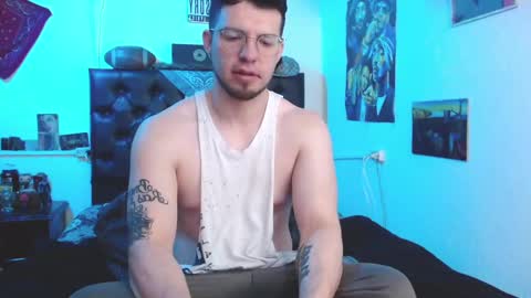 Snapshot of brad_hot_boy chatting on 12.16.24 brad hot boy online show from 12.16.24