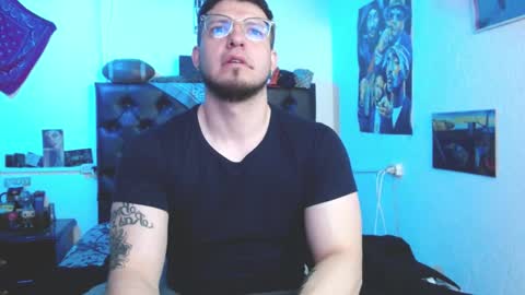 brad hot boy online show from 11.19.25