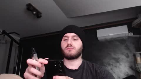 Snapshot of brad_pittfall chatting on 10.04.25 ask me online show from 10.04.25