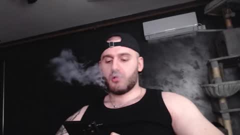 Snapshot of brad_pittfall chatting on 10.08.25 ask me online show from 10.08.25