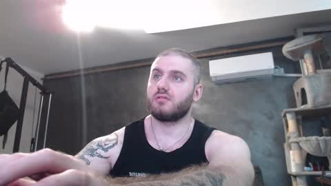 Snapshot of brad_pittfall chatting on 11.05.25 ask me online show from 11.05.25