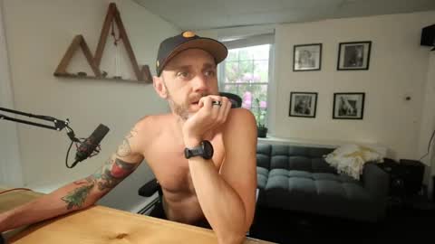 Snapshot of bradbronton chatting on 05.29.26 BradBronton online show from 05.29.26