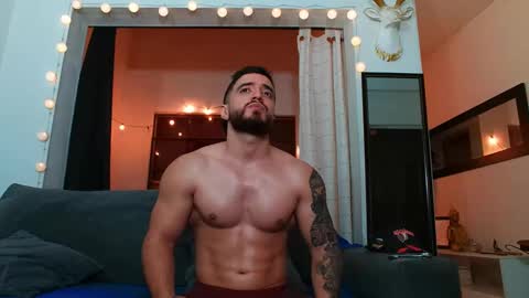 Bradley Martinez online show from 12.04.24