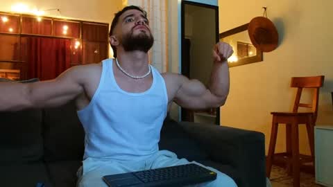 Bradley Martinez online show from 01.06.25