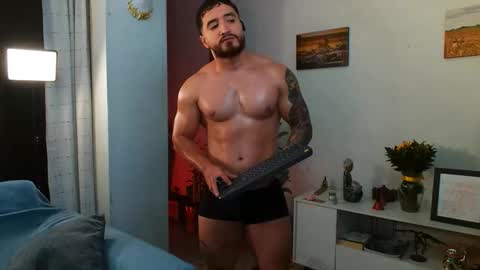 Snapshot of bradley_martinez chatting on 10.01.25 Bradley Martinez online show from 10.01.25