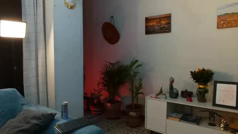 Snapshot of bradley_martinez chatting on 10.04.25 Bradley Martinez online show from 10.04.25