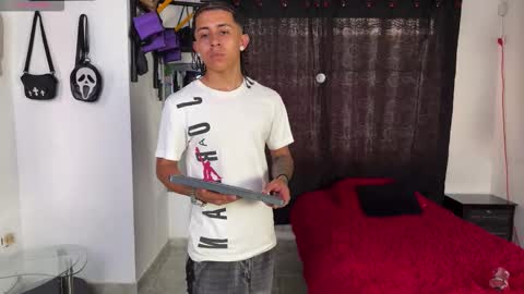 Bradley Strong online show from 02.05.26