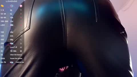 Bradley Colton Independ Model online show from 03.05.25