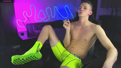 Snapshot of bradmaloney chatting on 02.10.26 brad maloney online show from 02.10.26