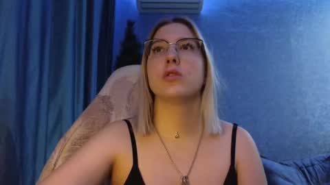 Snapshot of brandy__stars chatting on 01.10.26 Belle online show from 01.10.26