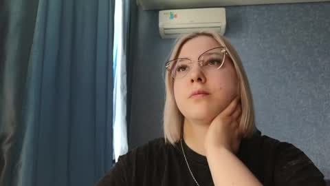 Snapshot of brandy__stars chatting on 03.27.26 Belle online show from 03.27.26