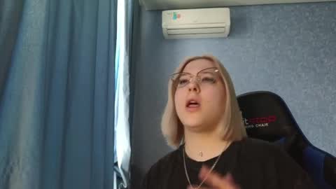 Snapshot of brandy__stars chatting on 03.27.26 Belle online show from 03.27.26