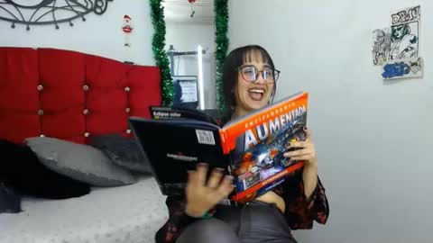 Snapshot of brandy_angell chatting on 12.18.24 brandy_angell online show from 12.18.24