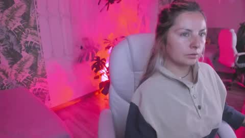 Snapshot of brandy_sweet_ chatting on 10.08.25 BRANDY online show from 10.08.25