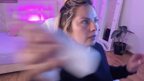 Snapshot of brandy_sweet_ chatting on 10.09.25 BRANDY online show from 10.09.25