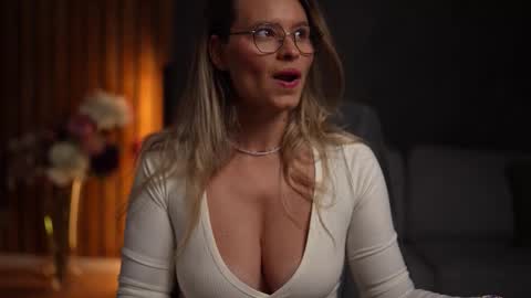 Snapshot of brandywhite chatting on 10.06.25 Alex online show from 10.06.25