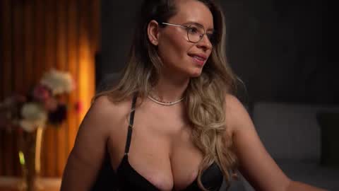 Snapshot of brandywhite chatting on 11.04.25 Alex online show from 11.04.25