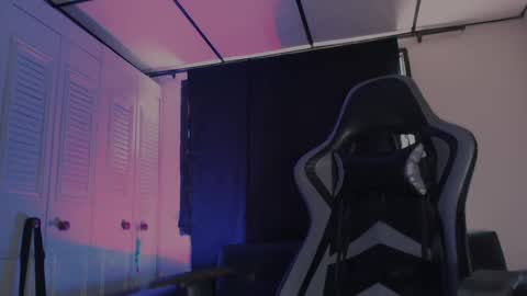 Snapshot of brasi_ chatting on 09.17.25 brasi_ online show from 09.17.25