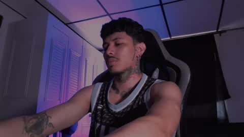 Snapshot of brasi_ chatting on 10.15.25 brasi_ online show from 10.15.25