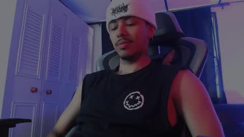 Snapshot of brasi_ chatting on 11.05.25 brasi_ online show from 11.05.25