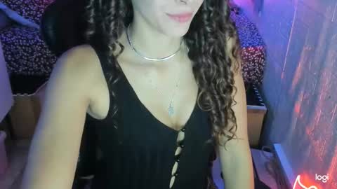 Snapshot of brattymartes_ chatting on 10.21.25 Martes online show from 10.21.25