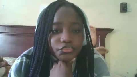 Snapshot of bratzara chatting on 11.17.25 Zara online show from 11.17.25