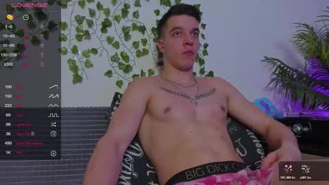 Snapshot of bravo_maestro chatting on 02.25.26 Johny Bravo online show from 02.25.26