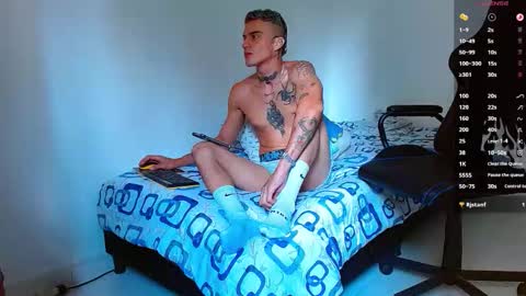 Snapshot of bray_hotboy chatting on 10.18.25 Bray Hotboy online show from 10.18.25