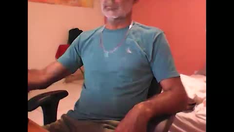 Snapshot of brazil_stud chatting on 01.16.26 brazil_stud online show from 01.16.26