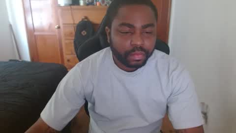 Breadw1nnah online show from 10.13.25