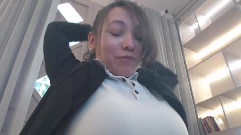 Snapshot of breakfastwithtiffanys chatting on 11.08.25 breakfastwithtiffanys online show from 11.08.25