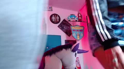 Snapshot of breazer__ chatting on 10.30.25 breazer__ online show from 10.30.25